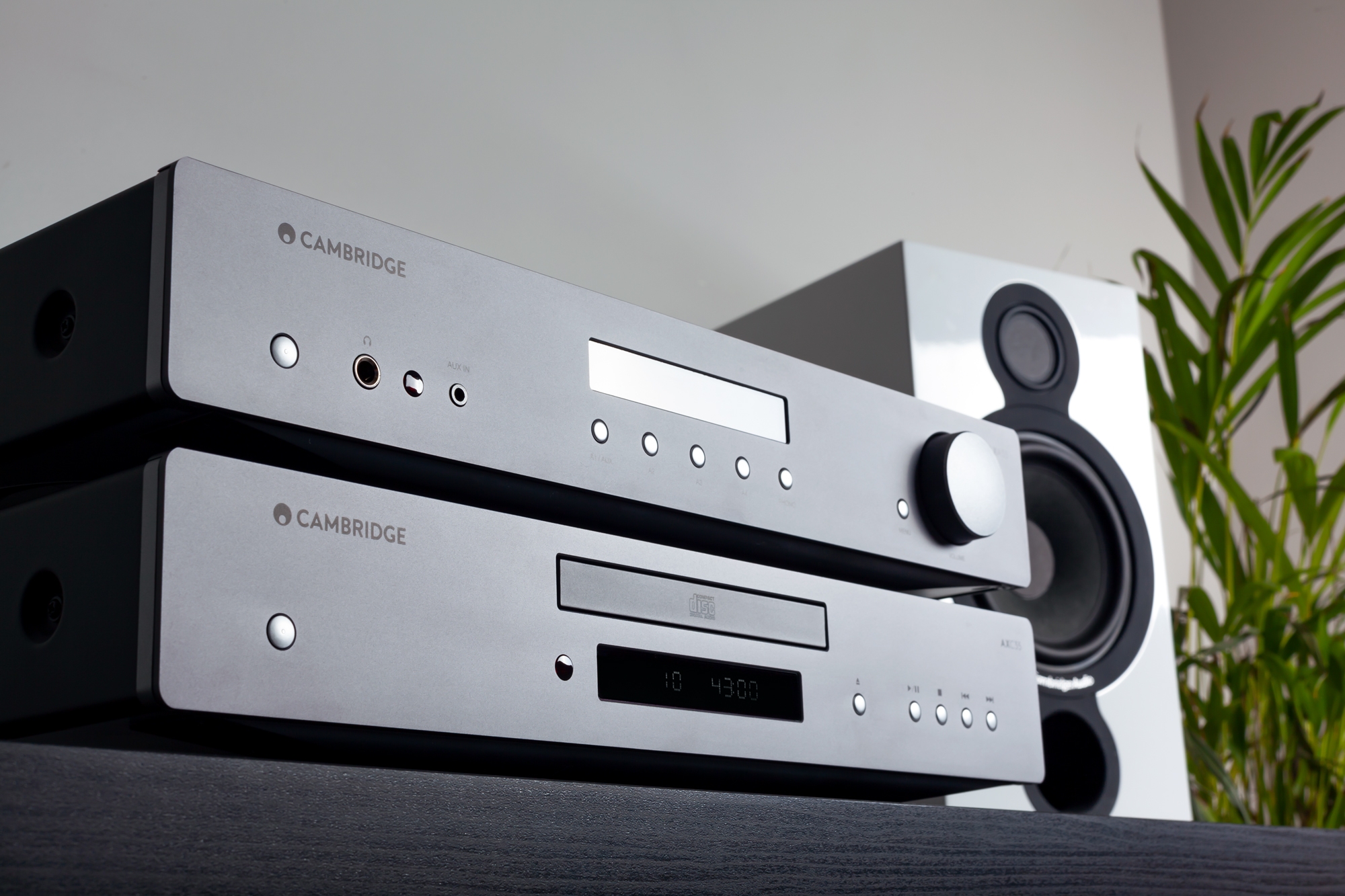 Cambridge Audio AXC35 CD player and AXA35 amplifier review