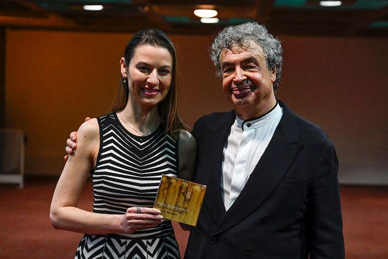 Semyon Bychkov and Chen Reiss with the first volume of Pentatone's Mahler cycle