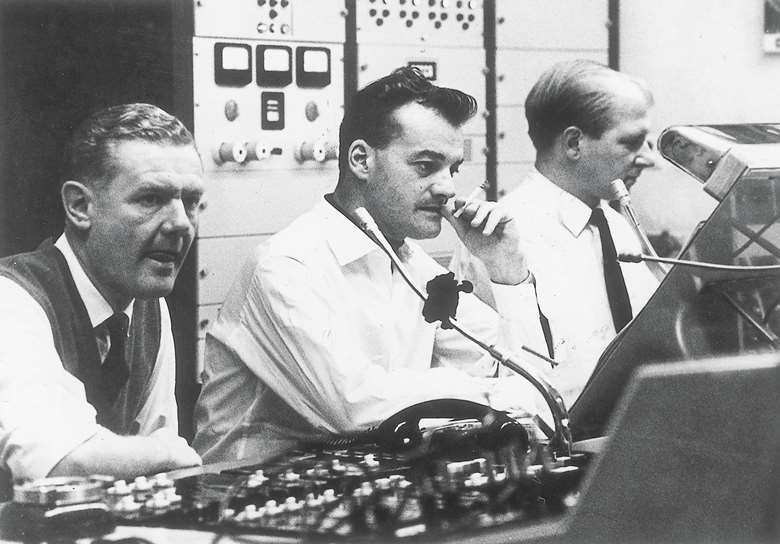 John Culshaw (centre) with Jimmy Brown and Gordon Parry in the Sofiensaal control room during sessions for the Decca Ring (photography: Decca)