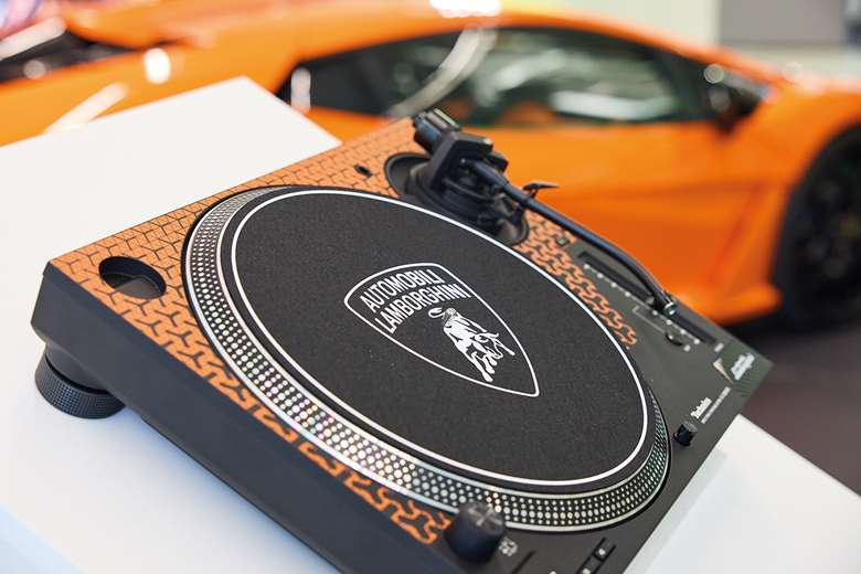 Technics SL-1200M7B turntable in association with Lamborghini