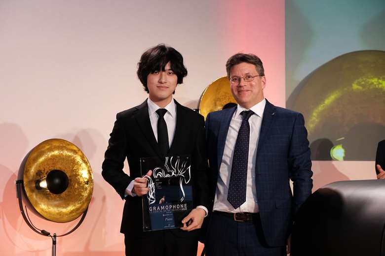 Yunchan Lim receives Gramophone's Piano Award from International Piano editor Tim Parry