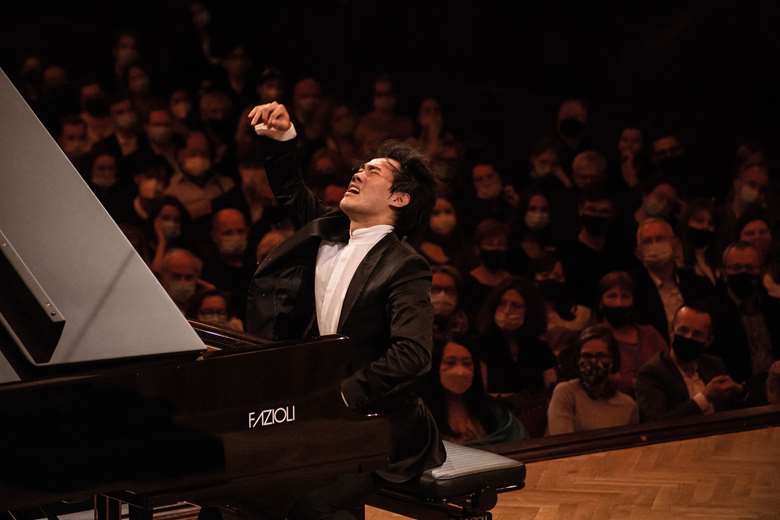 Bruce Liu, winner of the prestigious 2021 International Chopin Competition, held in the Warsaw Philharmonic Concert Hall