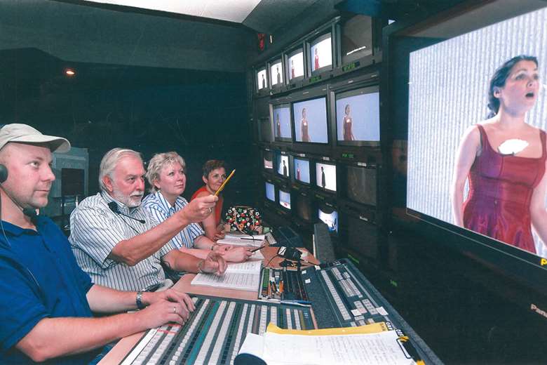 Directing Verdi’s La traviata with Anna Netrebko at the 2006 Salzburg Festival, Brian Large (centre) with the ORF team (Ali Schafler, First Look, picturedk.com)