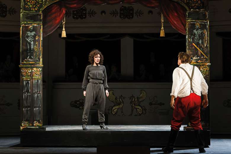 A brutal Carmen at the Volksoper