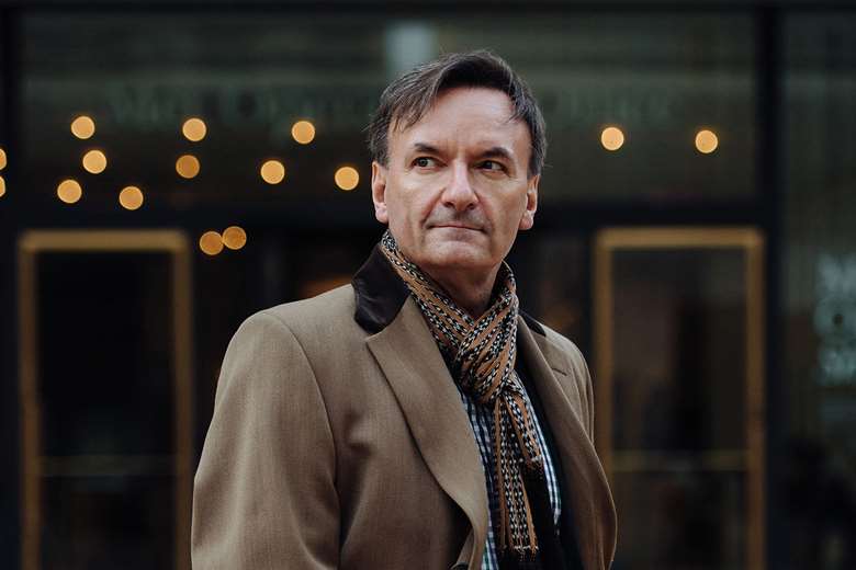 Stephen Hough (photography: Jiyang Chen)